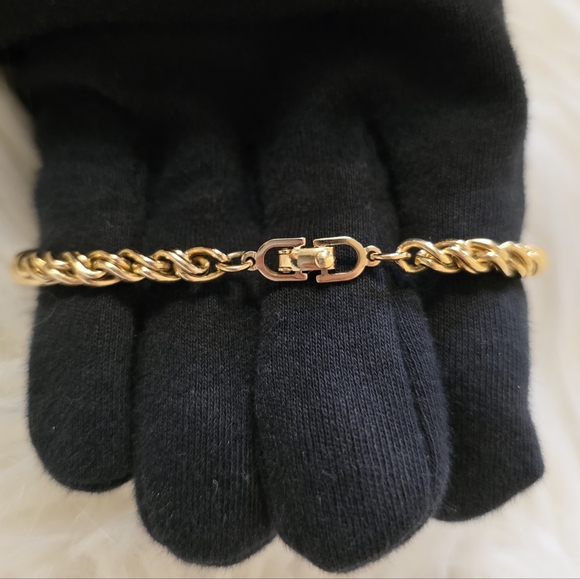 ❌SOLD❌ 💛 Dior Rope Bracelet 💛 - Picture 3 of 5